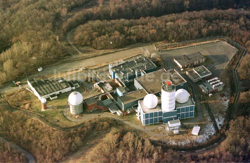 Luftaufnahme Berlin - Charlottenburg - Radarstation auf dem Berliner Teufelsberg in Berlin - Charlottenburg.