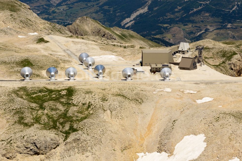 Le Dévoluy von oben - Radioteleskop und Empfangsanlage des Institut für Radioastronomie im Millimeterbereich in Le Dévoluy in Provence-Alpes-Cote d'Azur, Frankreich