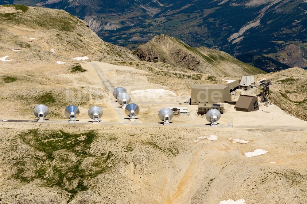 Le Dévoluy aus der Vogelperspektive: Radioteleskop und Empfangsanlage des Institut für Radioastronomie im Millimeterbereich in Le Dévoluy in Provence-Alpes-Cote d'Azur, Frankreich