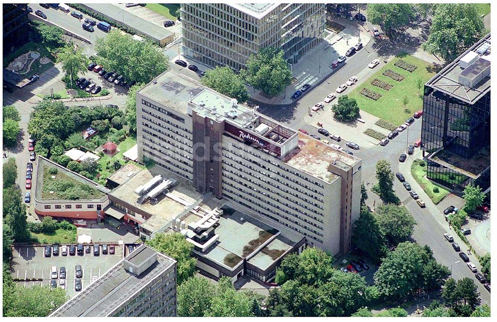 Düsseldorf von oben - Radisson SAS Hotel Düsseldorf