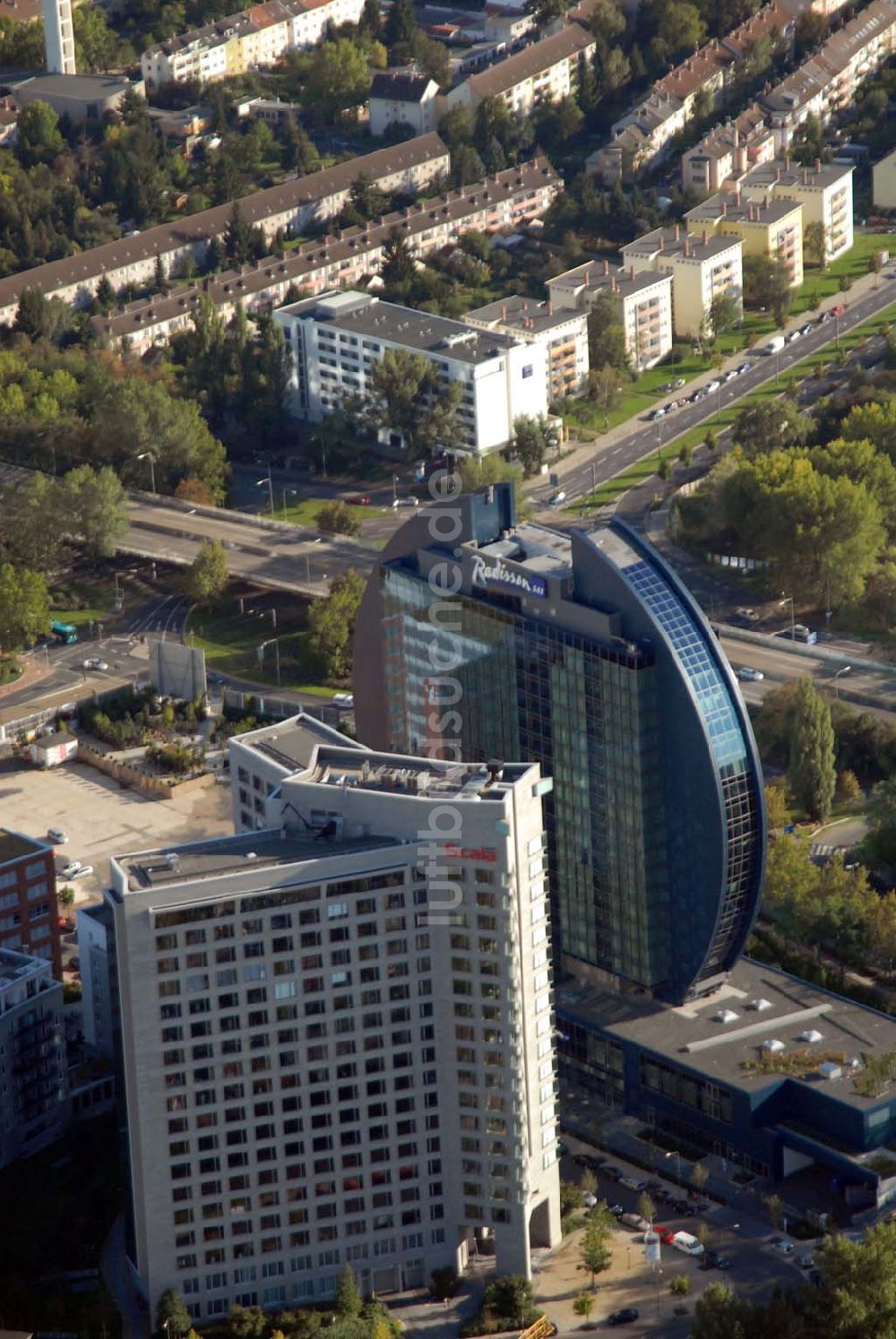 Frankfurt am Main von oben - Radisson SAS Hotel in Frankfurt am Main