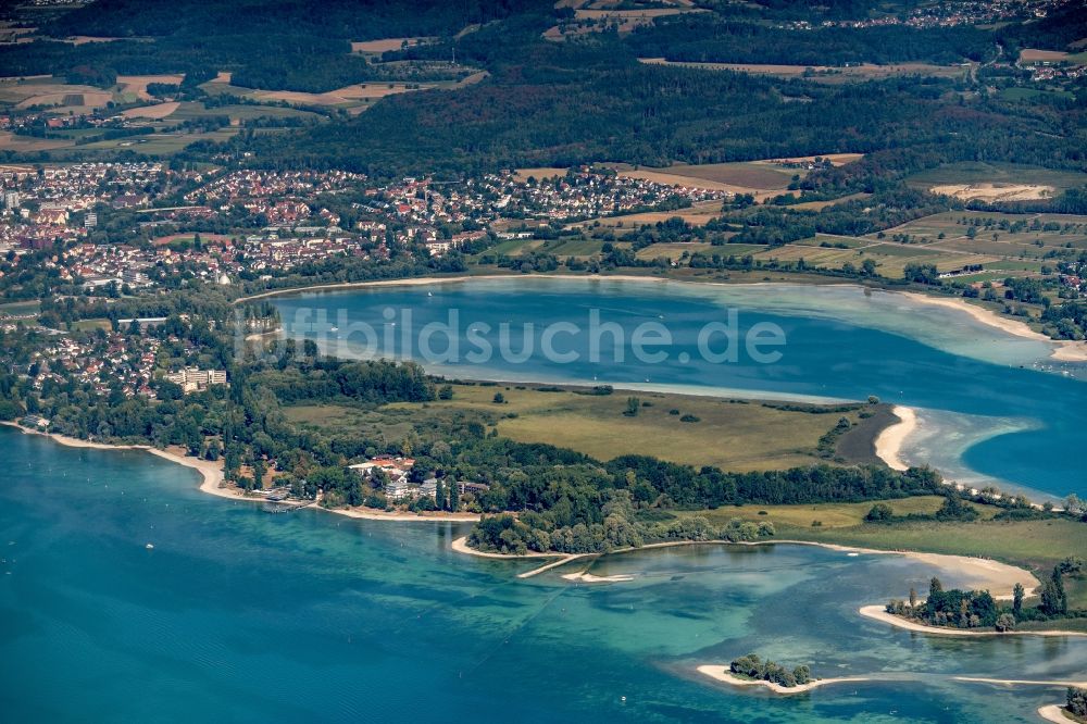 Radolfzell am Bodensee aus der Vogelperspektive: Radolfzell am Bodensee und Mettnau in Baden-Württemberg