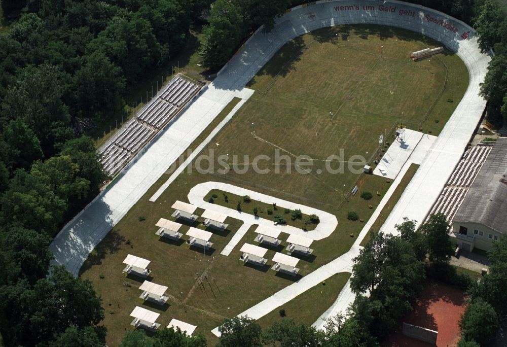 Forst aus der Vogelperspektive: Radrennbahn Arena in Forst im Bundesland Brandenburg