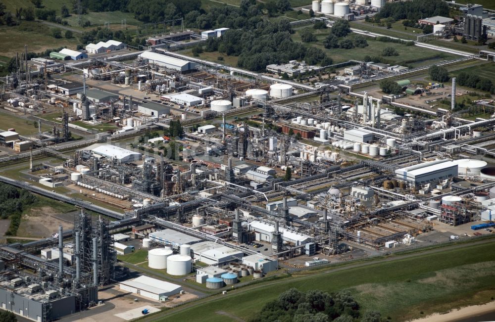 Luftbild Stade - Raffinerie- Anlagen des Chemiewerk der Dow Chemical Company in Stade im Bundesland Niedersachsen