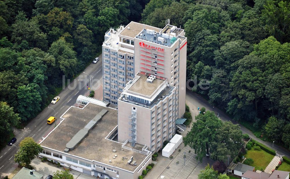 Luftaufnahme Frankfurt am Main OT Nied - Ramada Hotel in Frankfurt am Main / Nied in Hessen