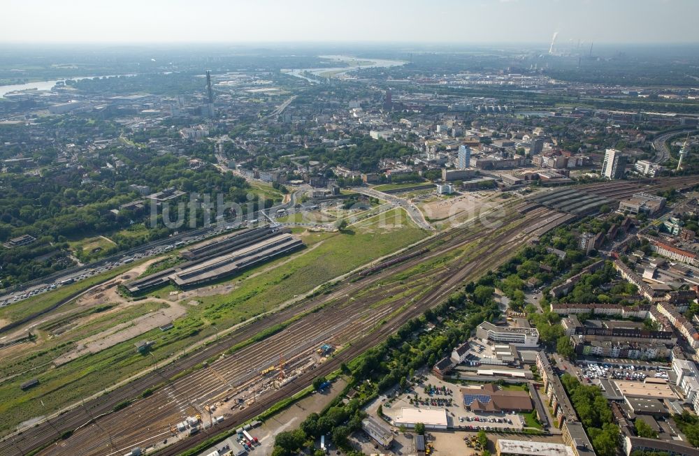 Duisburg von oben - Rangierbahnhof und Güterbahnhof der Deutschen Bahn in Duisburg im Bundesland Nordrhein-Westfalen