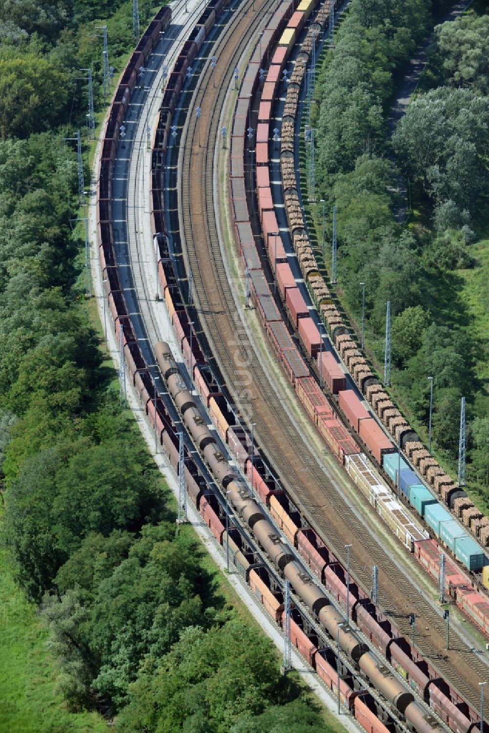 Luftbild Frankfurt (Oder) - Rangierbahnhof und Güterbahnhof der Deutschen Bahn in Frankfurt (Oder) im Bundesland Brandenburg