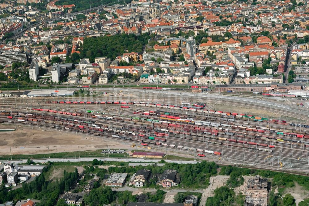 Luftaufnahme Halle (Saale) - Rangierbahnhof und Güterbahnhof der Deutschen Bahn in Halle (Saale) im Bundesland Sachsen-Anhalt, Deutschland