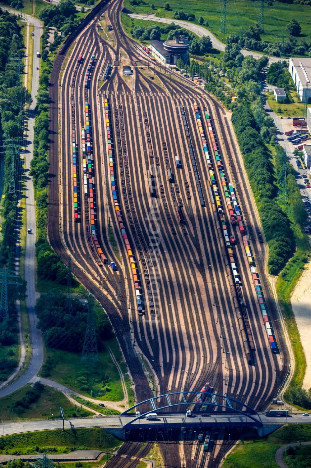 Luftbild Hamburg - Rangierbahnhof und Güterbahnhof der Deutschen Bahn in Hamburg