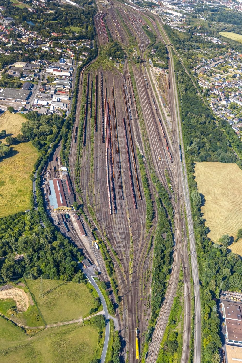 Hamm aus der Vogelperspektive: Rangierbahnhof und Güterbahnhof der Deutschen Bahn in Hamm im Bundesland Nordrhein-Westfalen, Deutschland