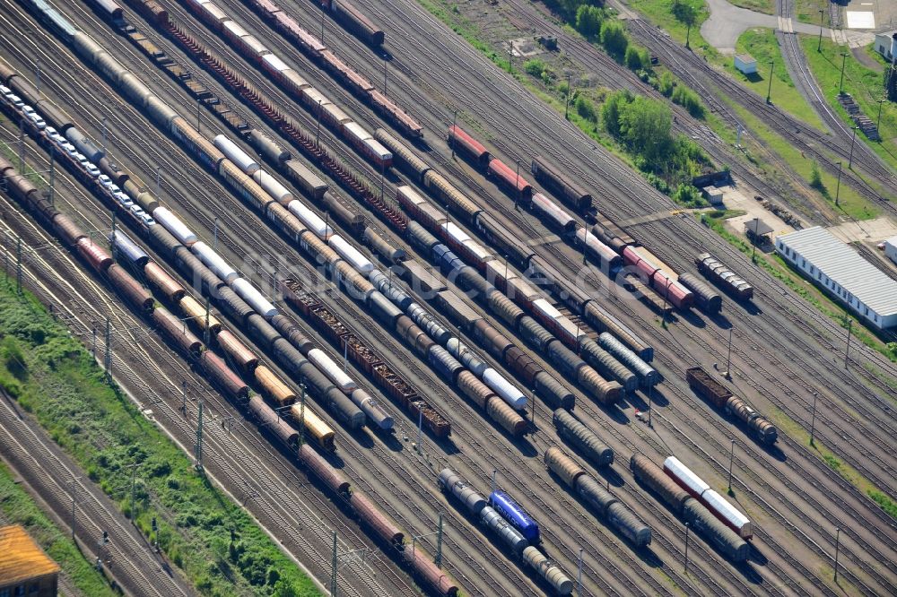 Leipzig, Paunsdorf aus der Vogelperspektive: Rangierbahnhof und Güterbahnhof der Deutschen Bahn in Leipzig, Paunsdorf im Bundesland Sachsen