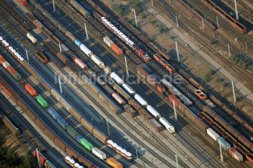 Seddiner See von oben - Rangierbahnhof und Güterbahnhof der Deutschen Bahn in Neuseddin im Bundesland Brandenburg