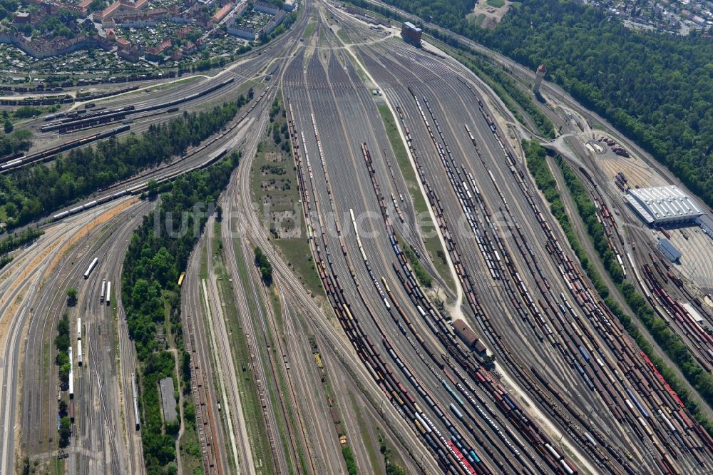 Luftaufnahme Nürnberg - Rangierbahnhof und Güterbahnhof der Deutschen Bahn in Nürnberg im Bundesland Bayern