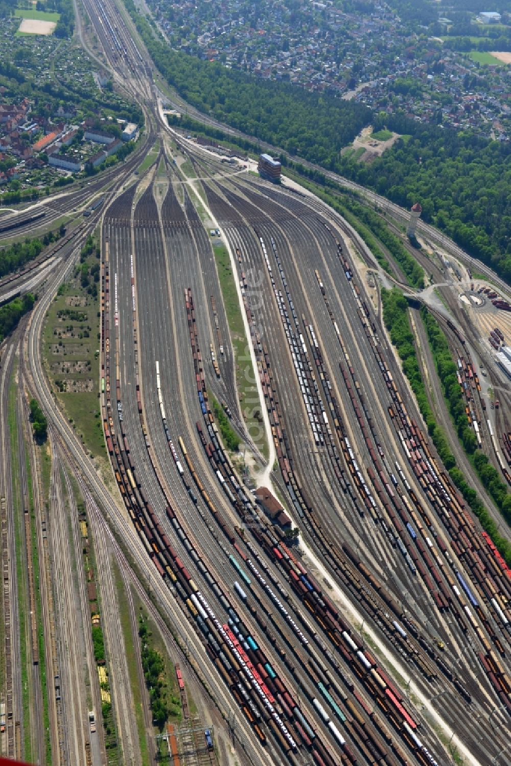 Nürnberg von oben - Rangierbahnhof und Güterbahnhof der Deutschen Bahn in Nürnberg im Bundesland Bayern