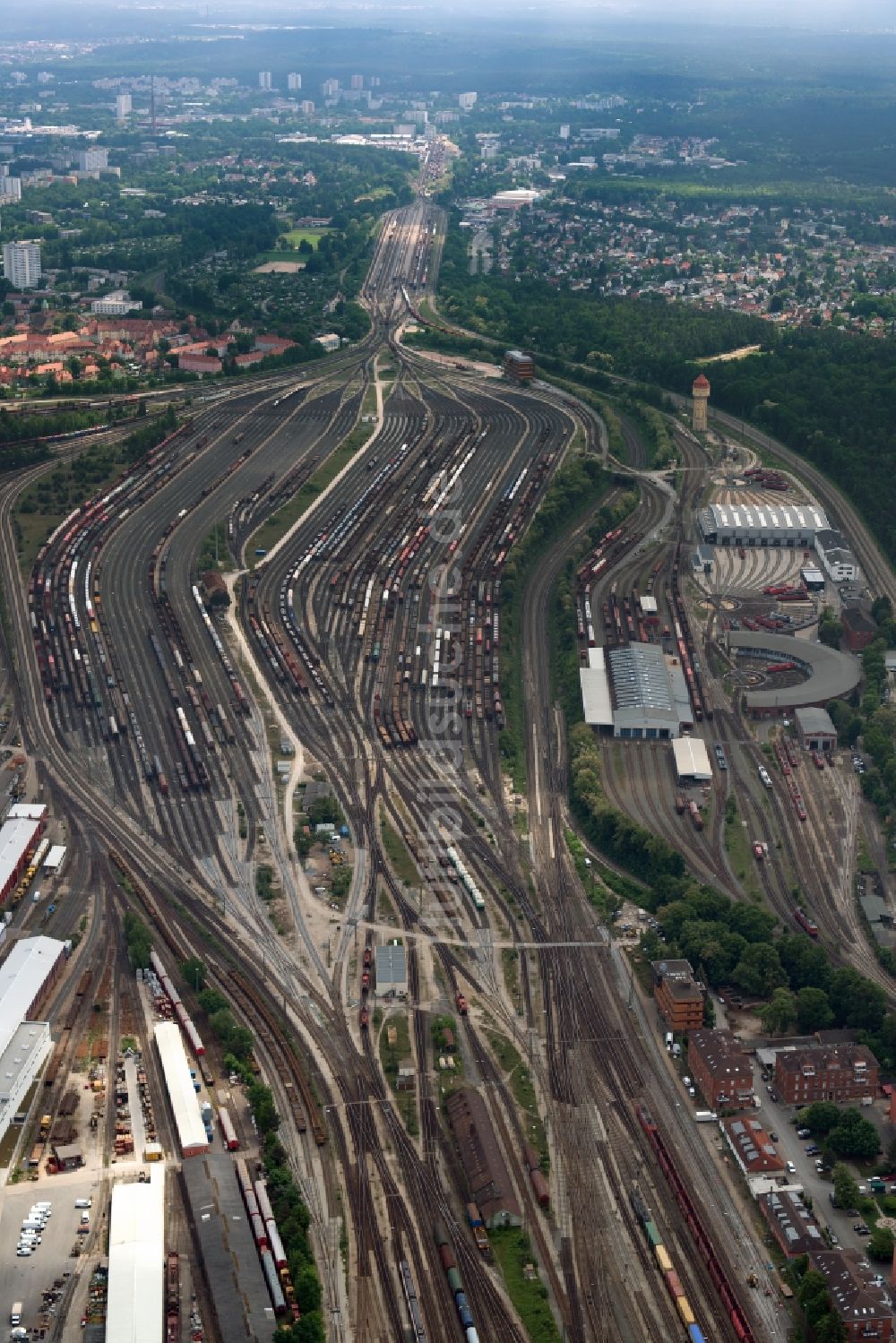 Nürnberg von oben - Rangierbahnhof und Güterbahnhof der Deutschen Bahn in Nürnberg im Bundesland Bayern