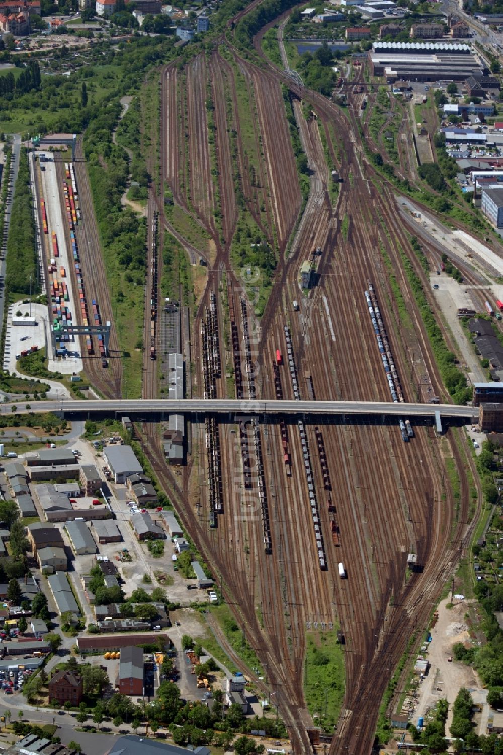 Dresden aus der Vogelperspektive: Rangierbahnhof und Güterbahnhof der Deutschen Bahn im Ortsteil Friedrichstadt in Dresden im Bundesland Sachsen, Deutschland