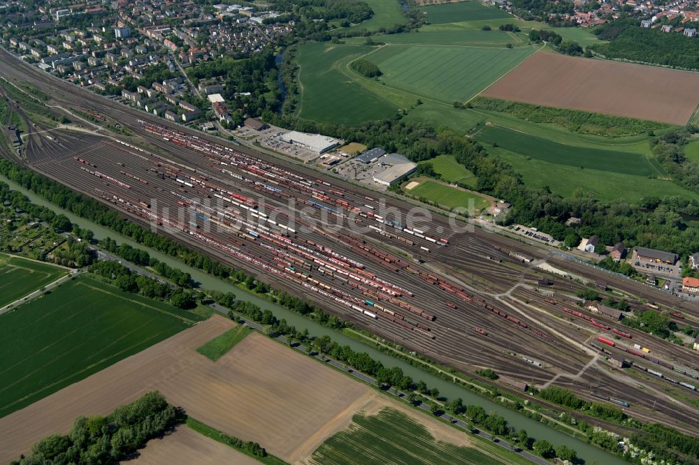 Luftbild Seelze - Rangierbahnhof und Güterbahnhof der Deutschen Bahn im Ortsteil Harenberg in Seelze im Bundesland Niedersachsen, Deutschland