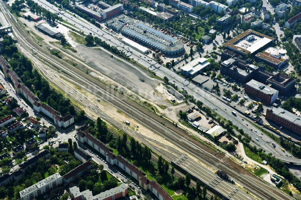 Luftbild Berlin - Rangierbahnhof und Güterbahnhof der Deutschen Bahn im Ortsteil Tempelhof in Berlin, Deutschland