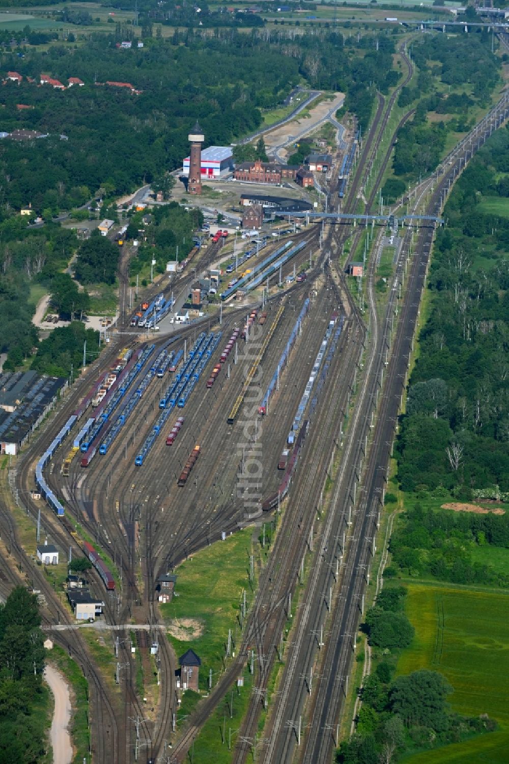 Elstal aus der Vogelperspektive: Rangierbahnhof und Güterbahnhof in Elstal im Bundesland Brandenburg, Deutschland