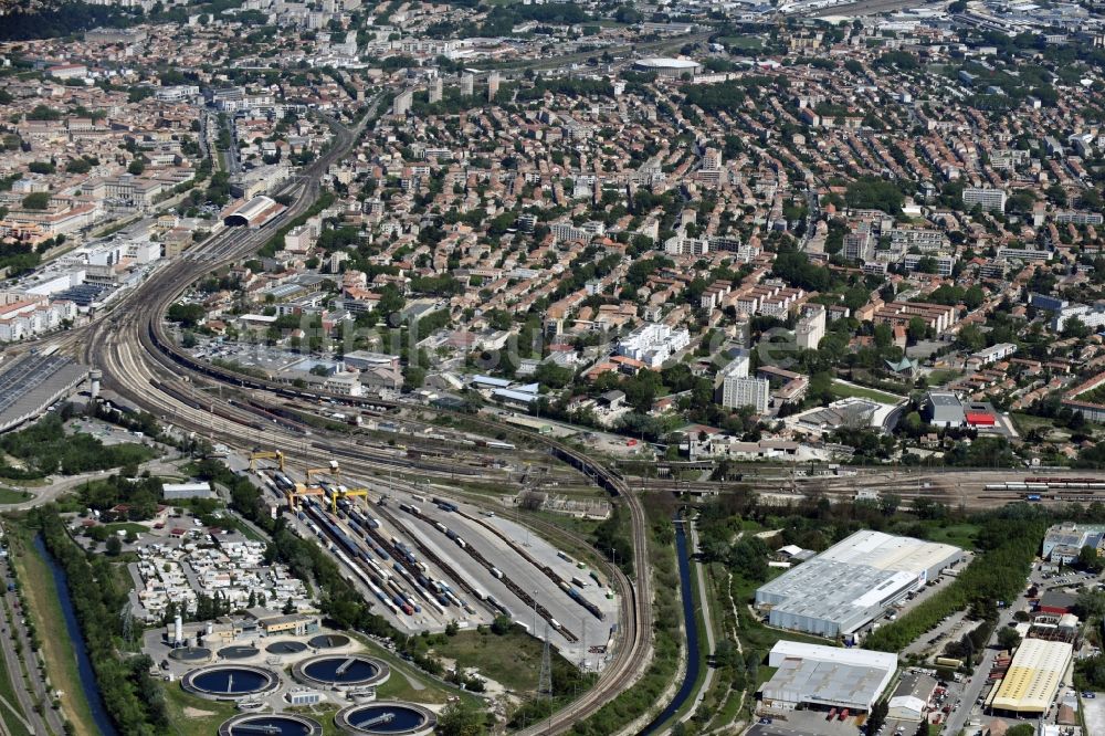 Luftbild Avignon - Rangierbahnhof und Güterbahnhof der französischen SNCF- Bahn in Avignon in Provence-Alpes-Cote d'Azur, Frankreich