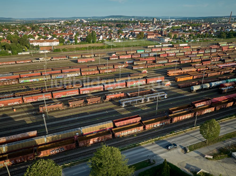 Luftbild Kornwestheim - Rangierbahnhof und Güterbahnhof in Kornwestheim im Bundesland Baden-Württemberg, Deutschland