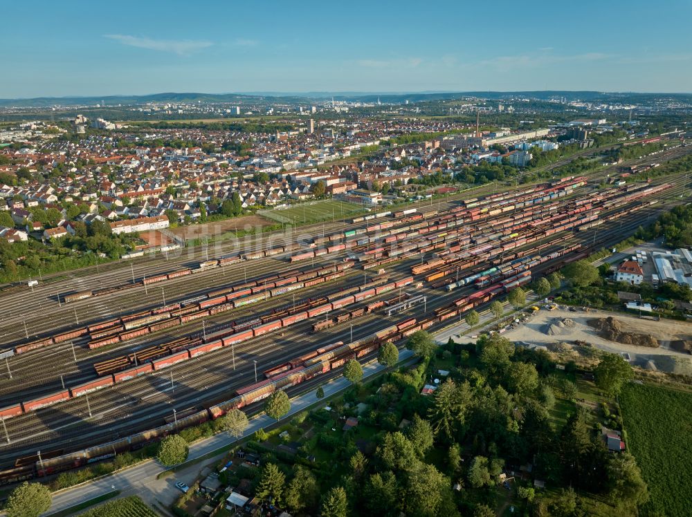 Kornwestheim von oben - Rangierbahnhof und Güterbahnhof in Kornwestheim im Bundesland Baden-Württemberg, Deutschland