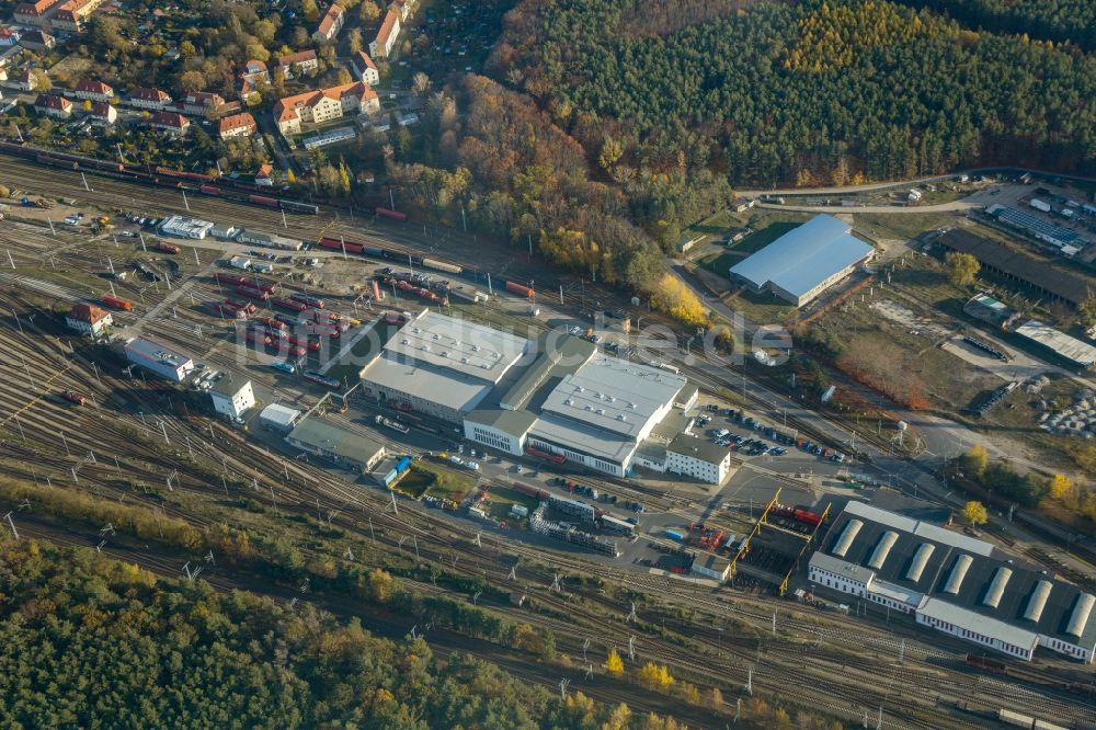 Seddiner See aus der Vogelperspektive: Rangierbahnhof und Güterbahnhof Seddin der Deutschen Bahn DB Cargo in Neuseddin im Bundesland Brandenburg