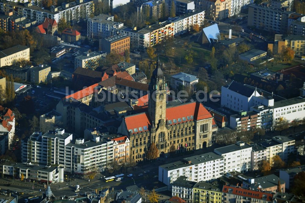 Luftaufnahme Berlin - Rathaus und Bezirksamt Berlin Charlottenburg - Wilmersdorf