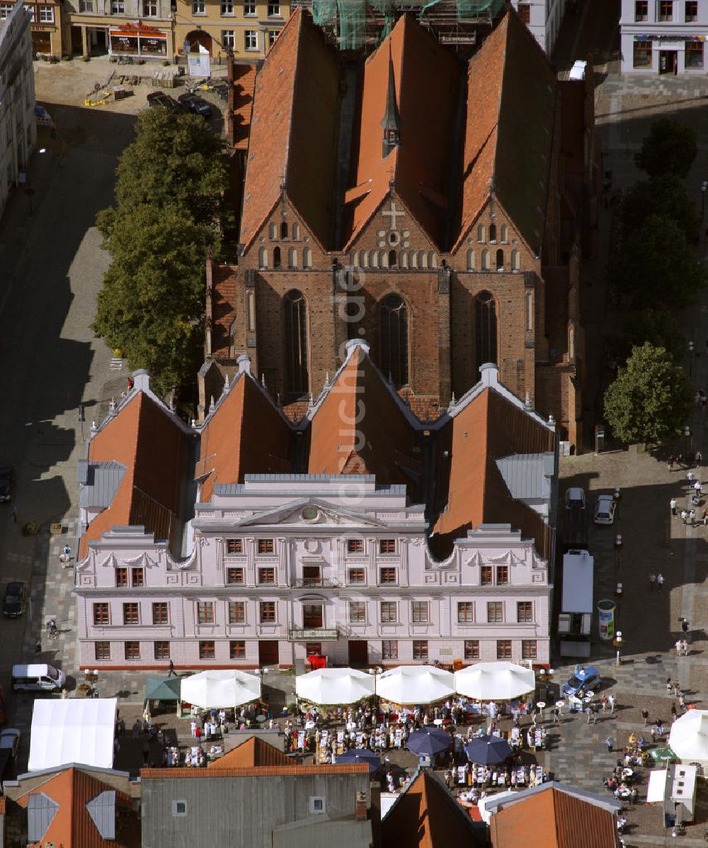 Luftbild Güstrow - Rathaus von Güstrow in Mecklenburg-Vorpommern