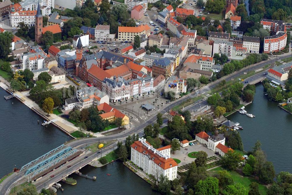 Berlin von oben - Rathaus Köpenick mit Altstadt und dem Schloss Köpenick