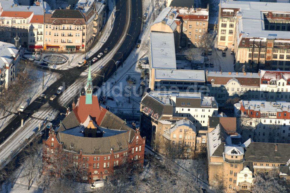 Berlin von oben - Rathaus Lichtenberg an der Möllendorffstraße in Berlin