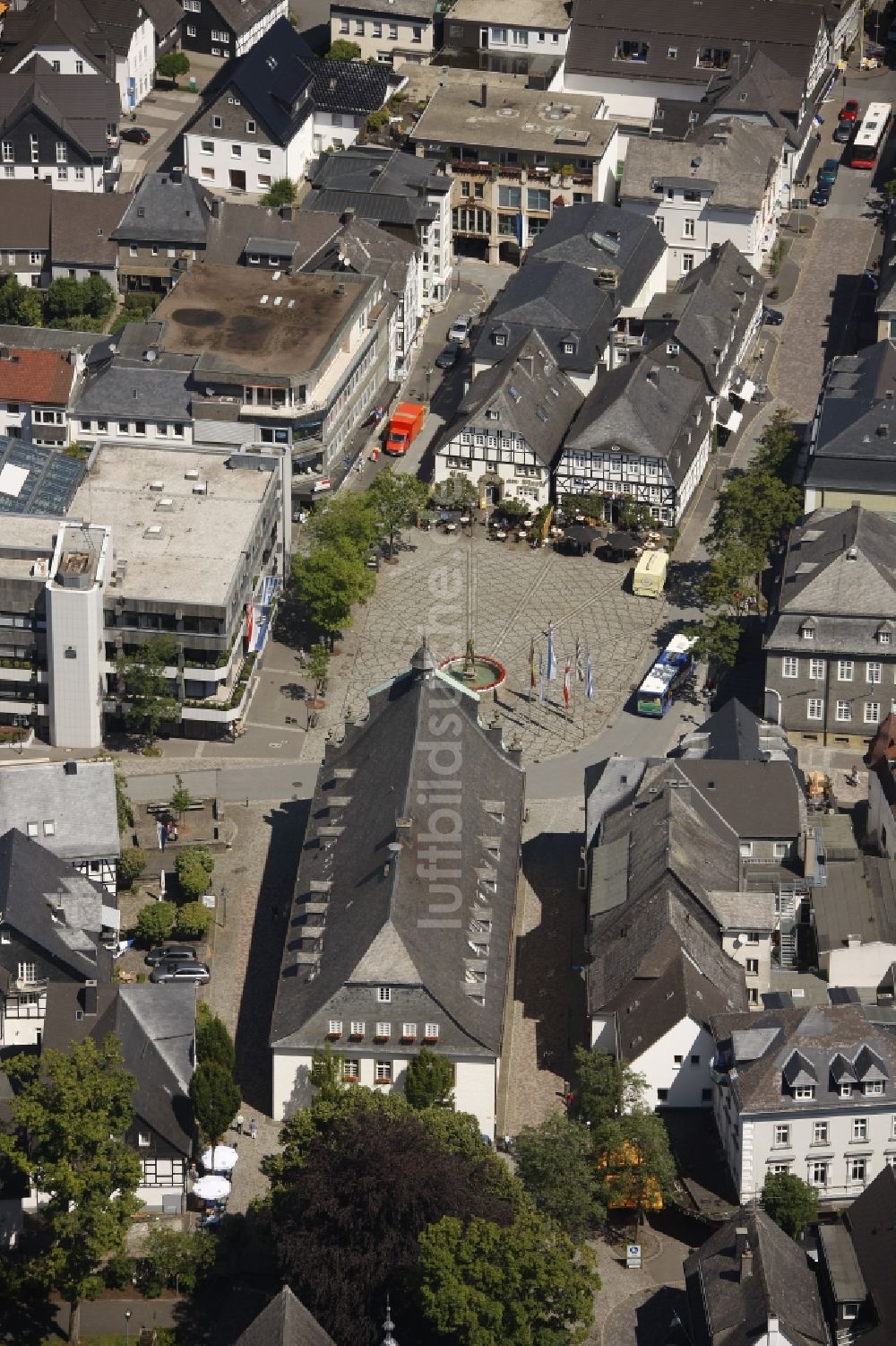 Luftbild Brilon - Rathaus am Marktplatz Brilon im Sauerland im Bundesland Nordrhein-Westfalen