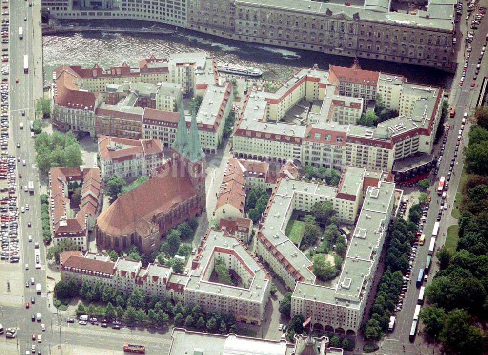 Luftbild Berlin - Rathaus-Passagen der WBM in Berlin-Mitte