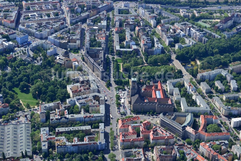 Berlin aus der Vogelperspektive: Rathaus Schöneberg in Berlin