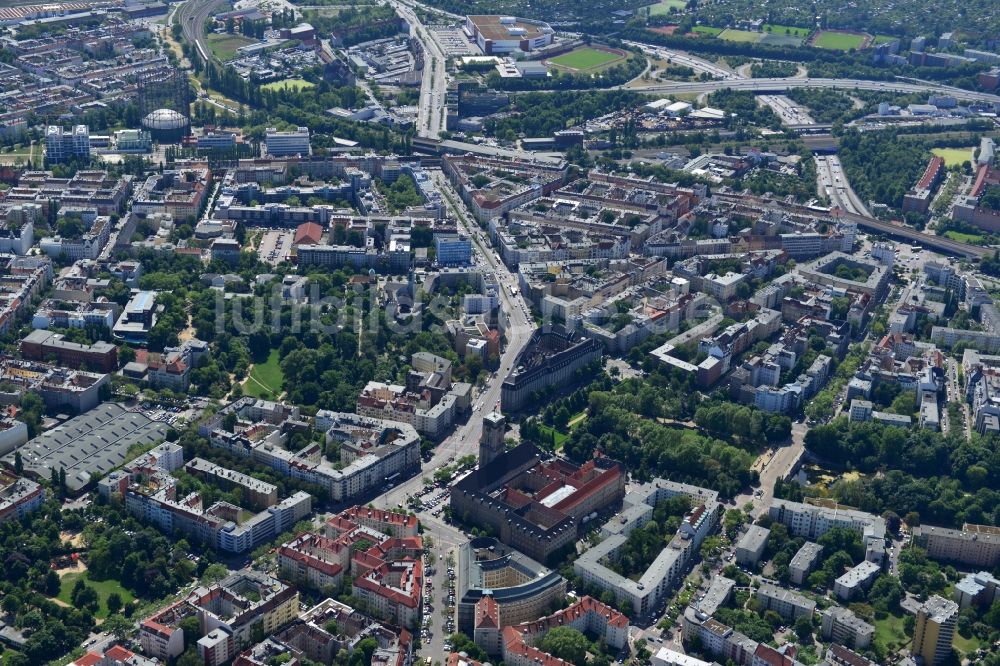 Luftaufnahme Berlin - Rathaus Schöneberg in Berlin