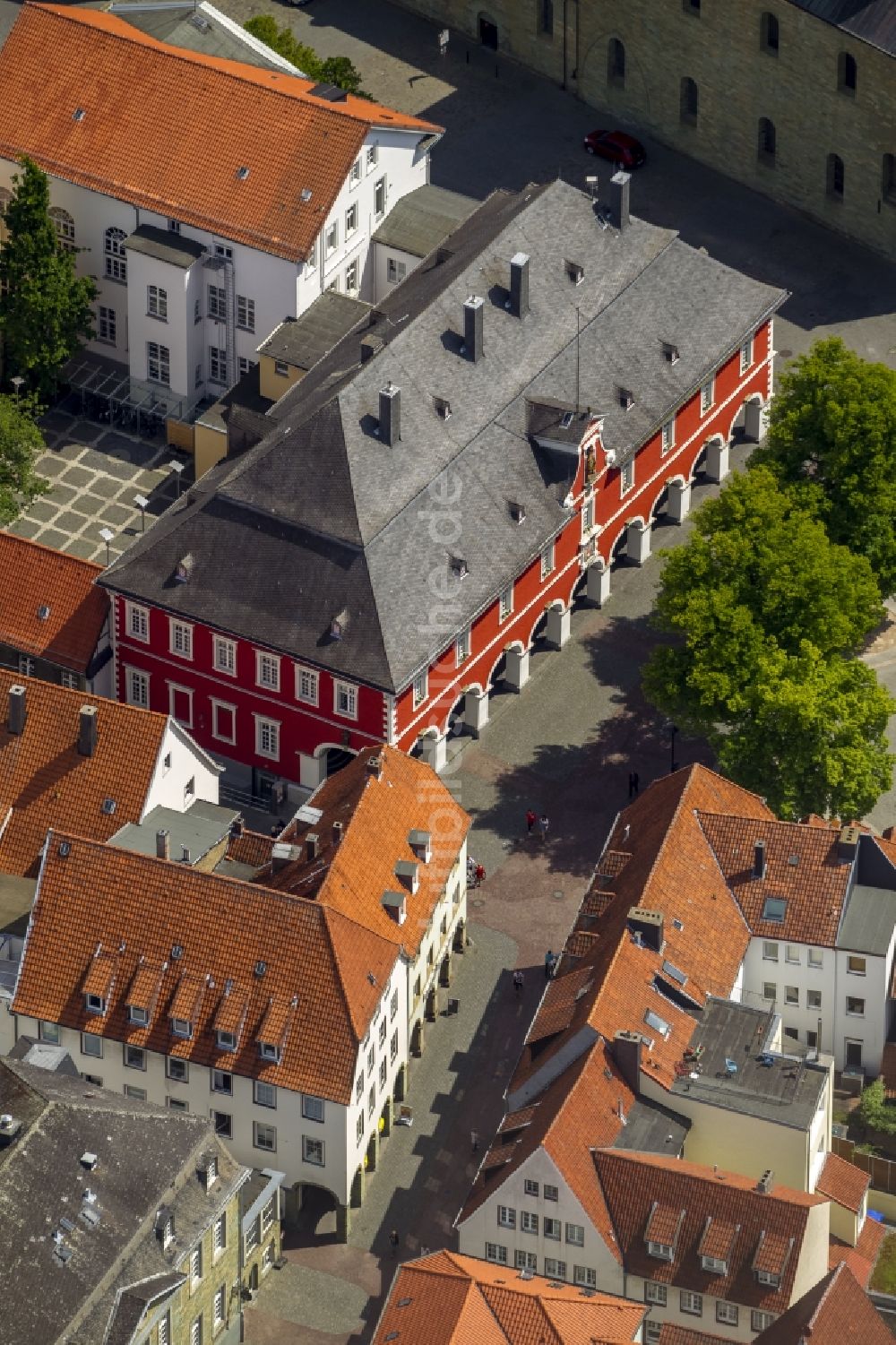 Soest von oben - Rathaus Soest am Marktplatz in Soest im Bundesland Nordrhein-Westfalen