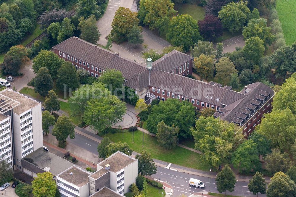 Luftaufnahme Neukirchen-Vluyn - Rathaus der Stadt Neukirchen-Vluyn im Bundesland Nordrhein-Westfalen