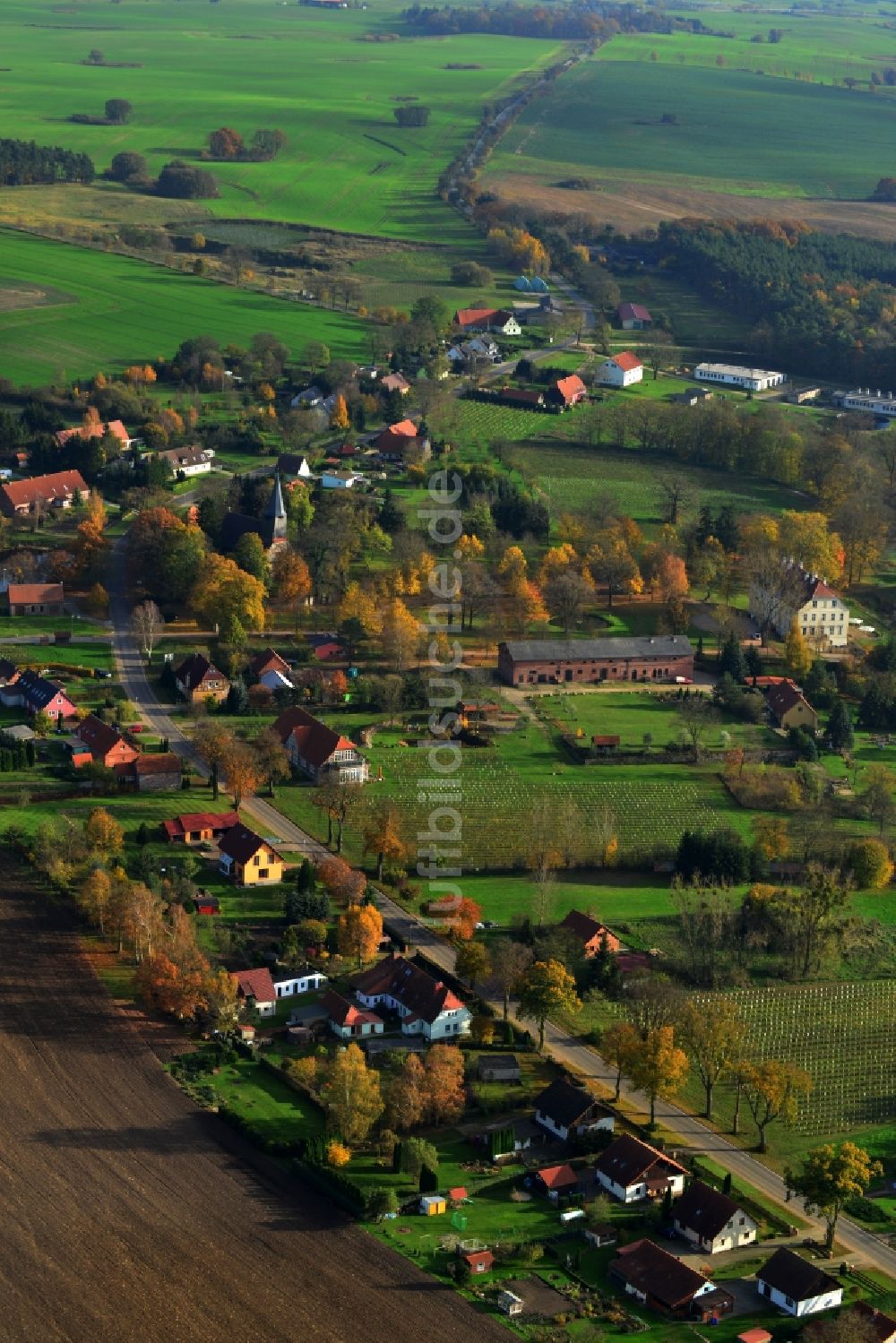 Luftaufnahme Schönbeck Rattey - Rattey in Schönbeck im Bundesland Mecklenburg-Vorpommern