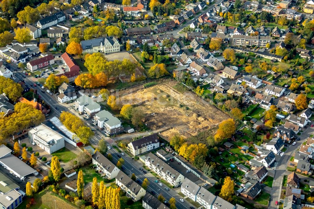 Bottrop von oben - Rückbau der alten Sportplatzanlagen des SV Rhenania Bottrop 1919 an der Horster Straße in Bottrop im Bundesland Nordrhein-Westfalen