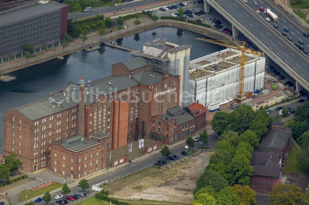 Duisburg von oben - Rückbau- Baudesaster an der Küppersmühle am Küppersbusch Museum in Duisburg im Ruhrgebiet im Bundesland Nordrhein-Westfalen