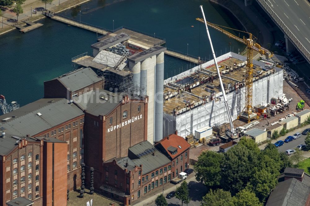 Luftbild Duisburg - Rückbau- Baudesaster an der Küppersmühle am Küppersbusch Museum in Duisburg im Ruhrgebiet im Bundesland Nordrhein-Westfalen