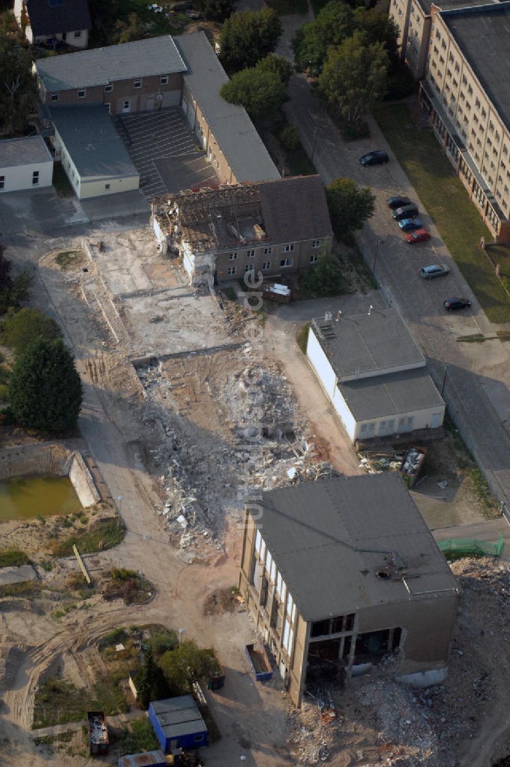 Berlin von oben - Rückbau auf dem Gelände des Vivantes Klinikum Berlin-Hellersdorf