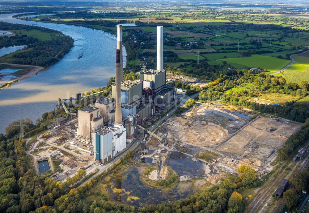 Voerde (Niederrhein) aus der Vogelperspektive: Rückbauarbeiten am HKW Heizkraftwerk und Kohlekraftwerk Kraftwerk Voerde in Voerde (Niederrhein) im Bundesland Nordrhein-Westfalen, Deutschland