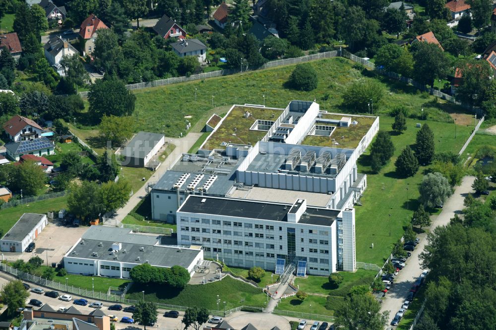 Luftaufnahme Berlin - Rechenzentrum im Ortsteil Mahlsdorf in Berlin, Deutschland