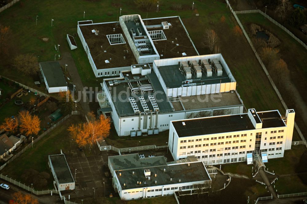 Berlin aus der Vogelperspektive: Rechenzentrum im Ortsteil Mahlsdorf in Berlin, Deutschland