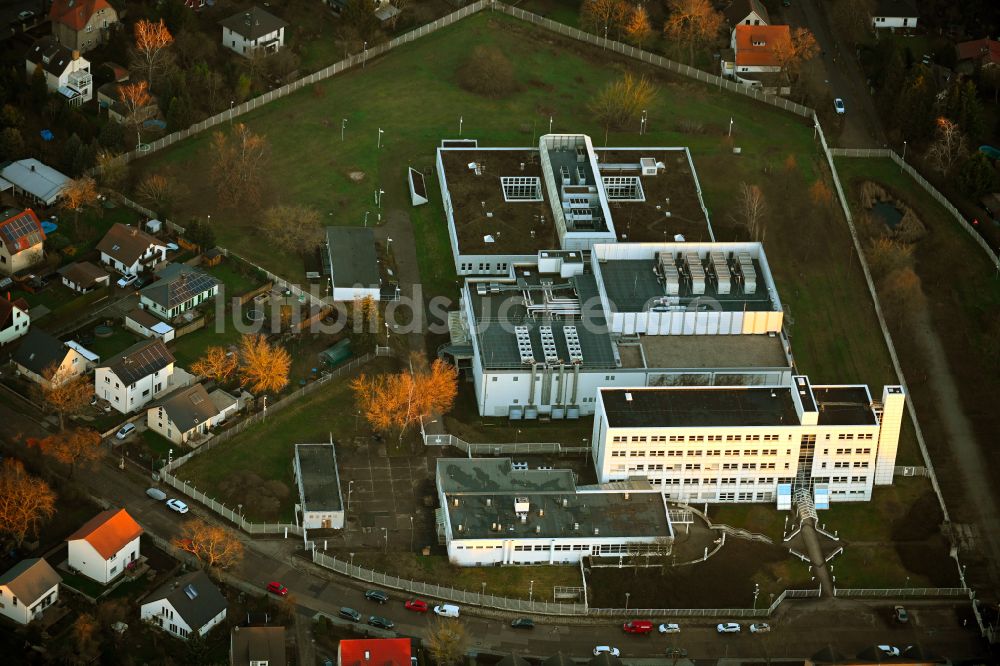 Luftbild Berlin - Rechenzentrum im Ortsteil Mahlsdorf in Berlin, Deutschland