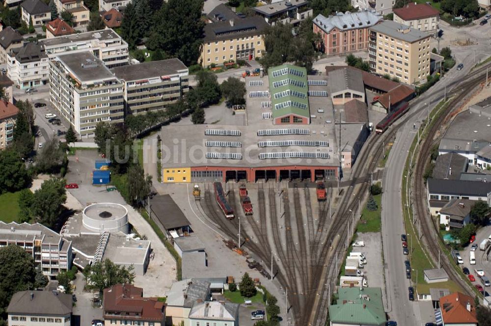 Salzburg von oben - Rechteckschuppen der Salzburger Bahn