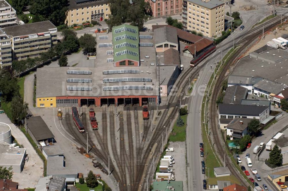 Salzburg aus der Vogelperspektive: Rechteckschuppen der Salzburger Bahn