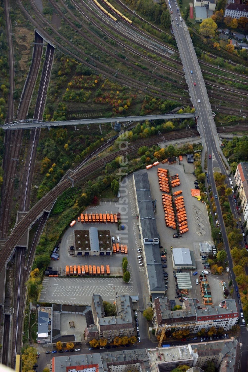 Berlin aus der Vogelperspektive: Recyclinghof Behmstraße der BSR ( Berliner Stadtreinigungsbetriebe ) in Berlin - Pankow