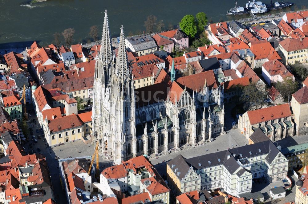 Luftbild Regensburg - Regensburger Dom in Regensburg im Bundesland Bayern